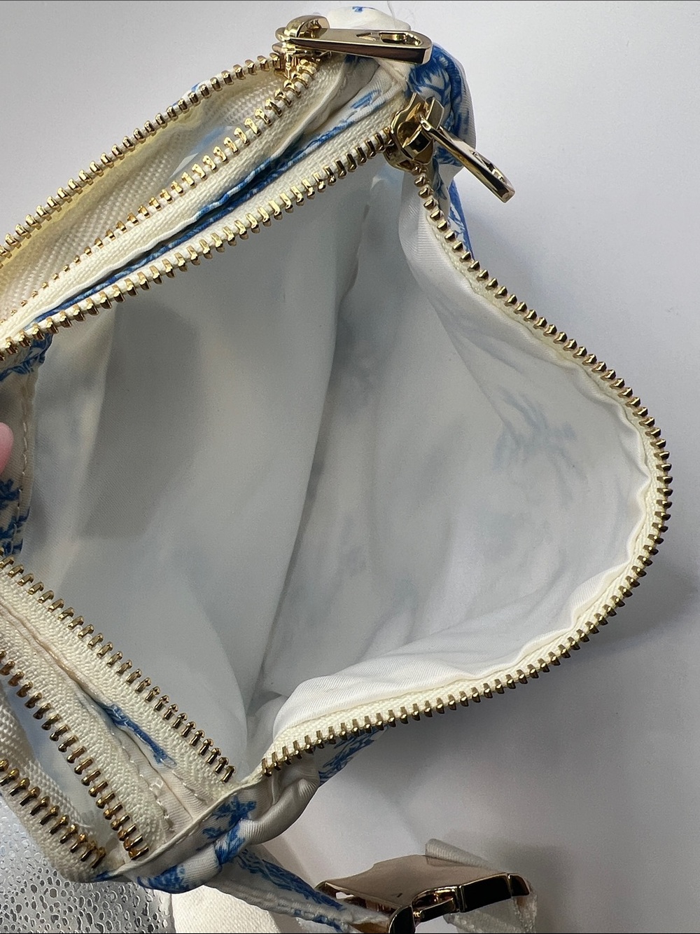 STATE Blue Toile Print Crossbody Bag with Cream Strap - Picture 4 of 6